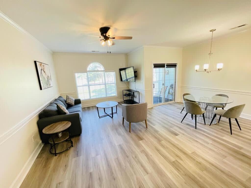 Apartment Stylish Newly Renovated On The Golf Course *