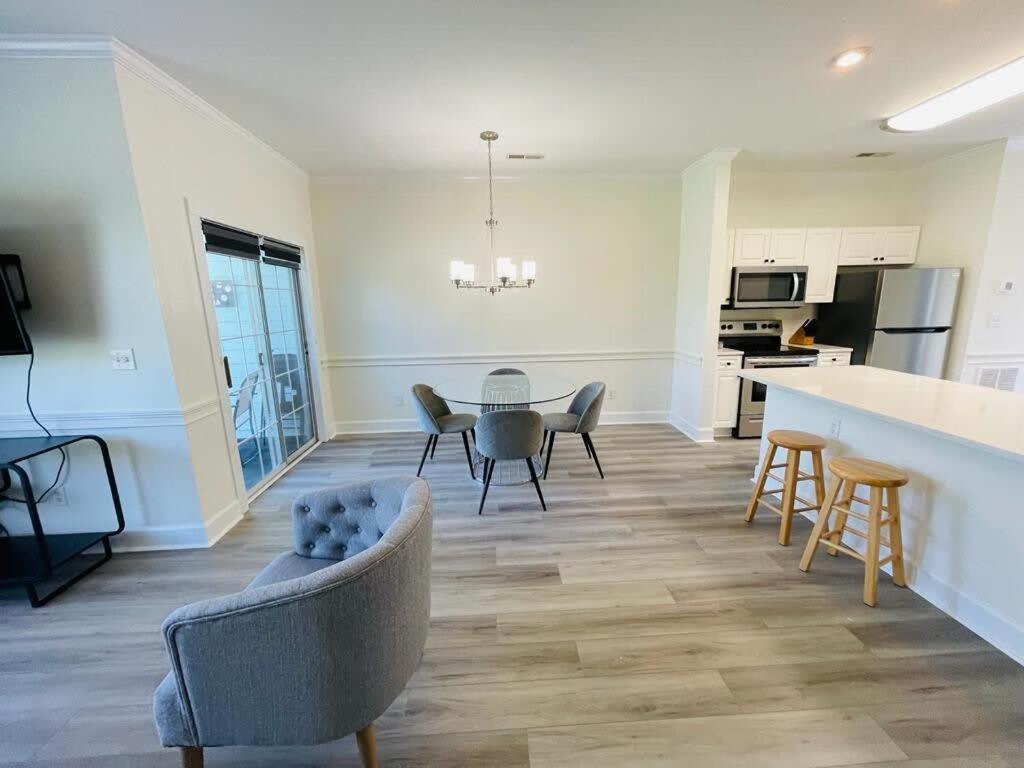 Apartment Stylish Newly Renovated On The Golf Course Myrtle Beach