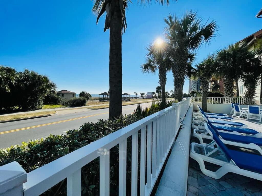 Lovely 1br With Side View Of Ocean *