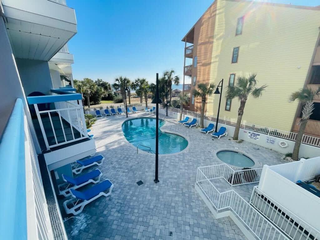 Lovely 1br With Side View Of Ocean Apartment