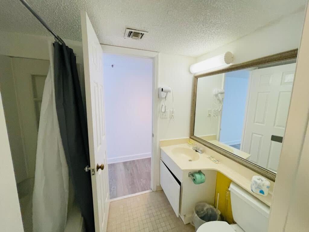 Lovely 1br With Side View Of Ocean Apartment