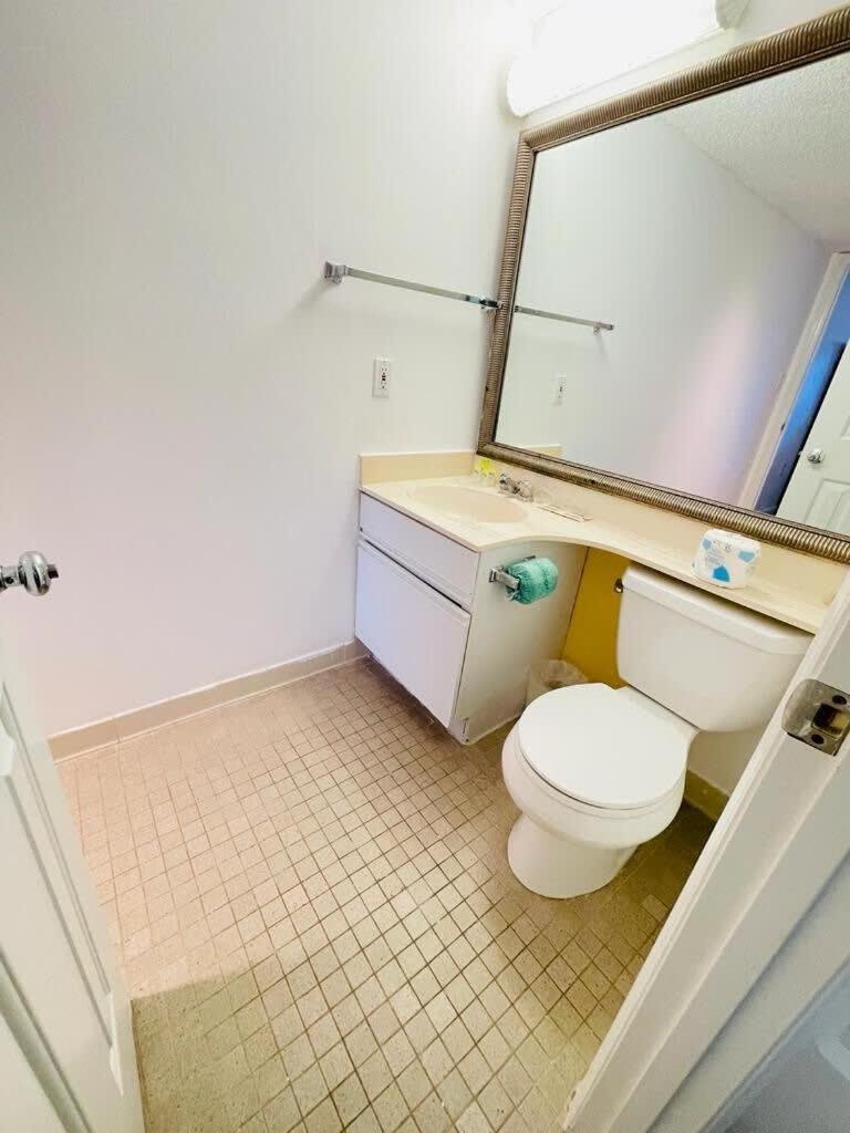 Apartment Lovely 1br With Side View Of Ocean *