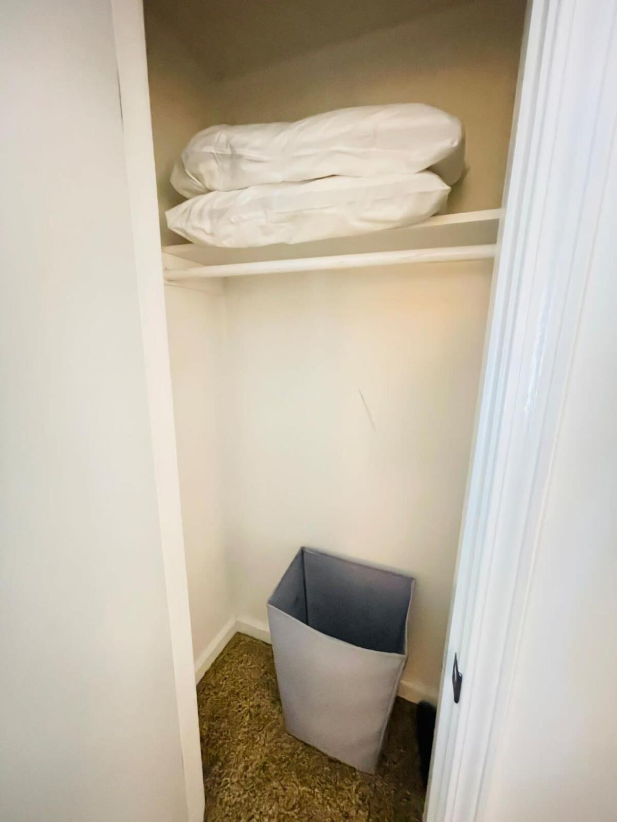 Relax In Cozy Townhouse 2block To The Holiday home Myrtle Beach