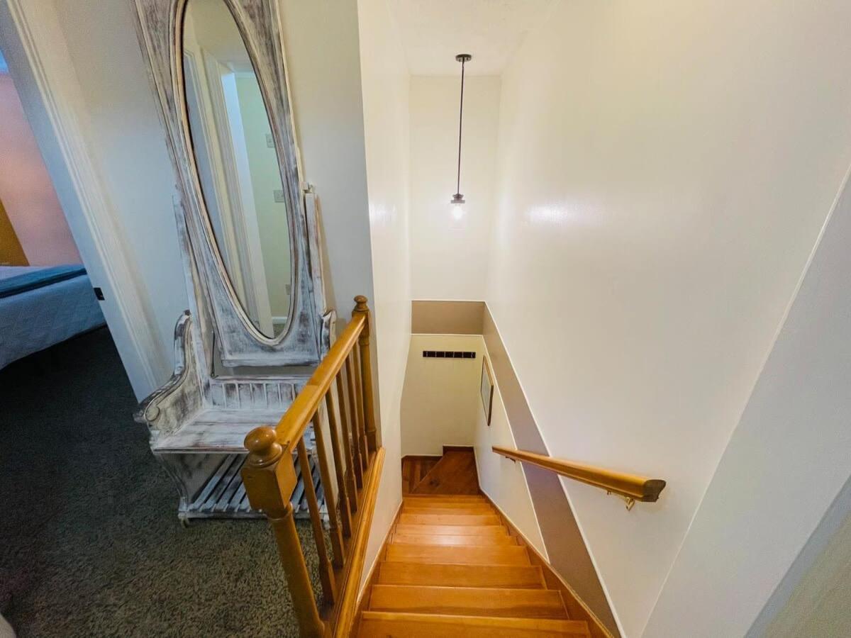Relax In Cozy Townhouse 2block To The *