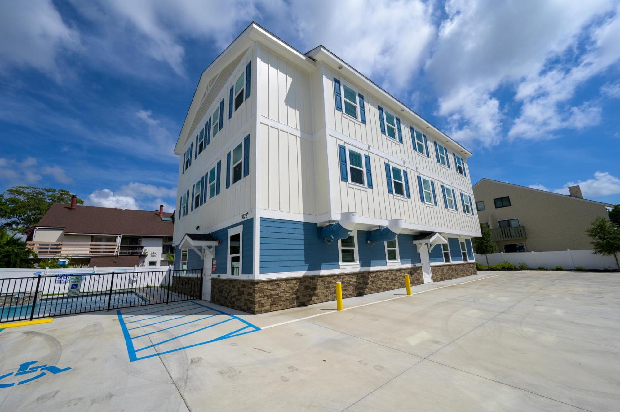 302 Unit B By Together