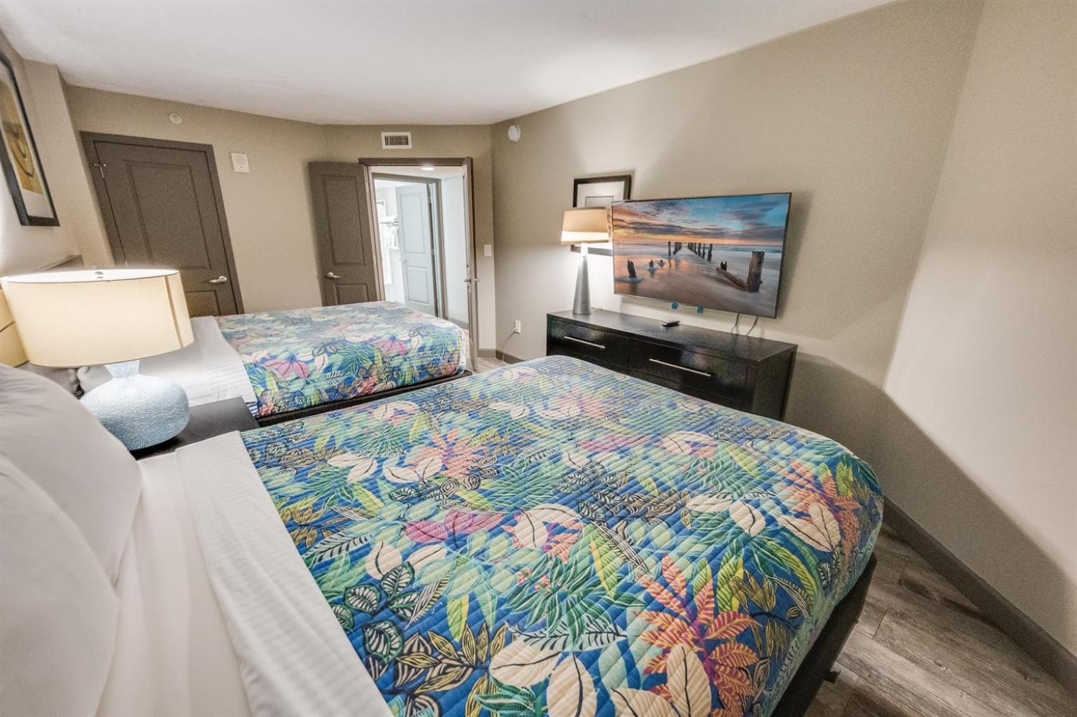 Remodeled Direct Oceanfront, Amazing Views Modern! * Myrtle Beach