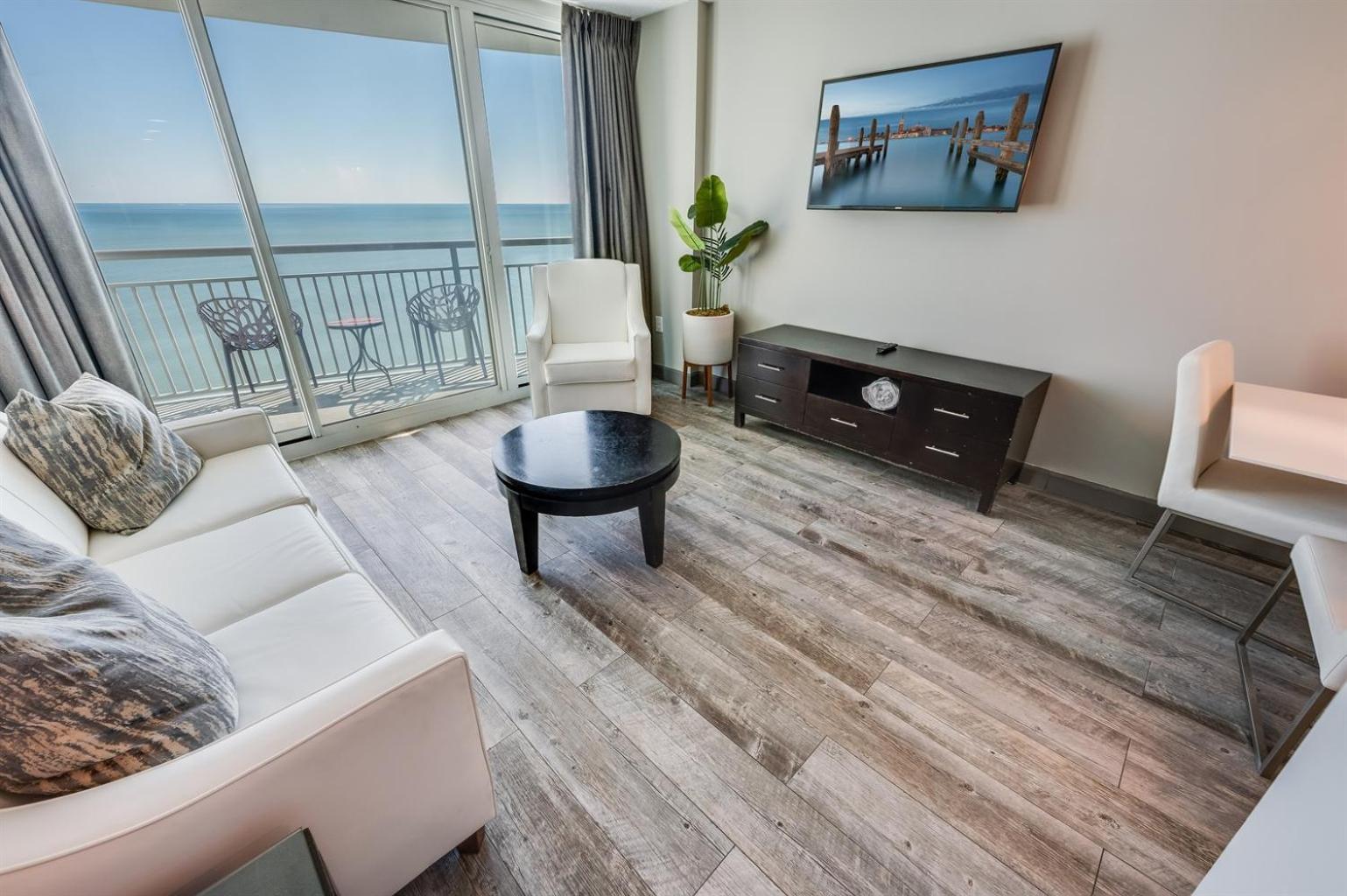Remodeled Direct Oceanfront, Amazing Views Modern!