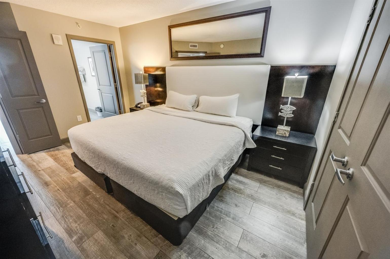 Remodeled Direct Oceanfront, Amazing Views Modern! Apartment Myrtle Beach
