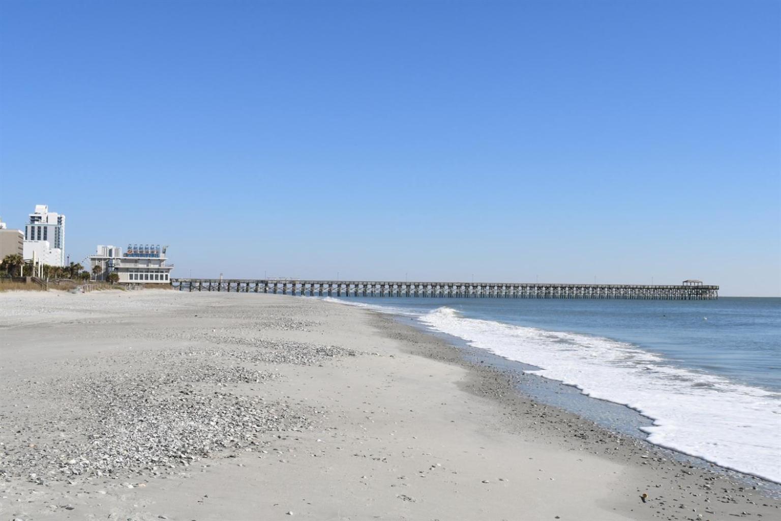 Floormodern Building, Pools Direct Oceanfront Apartment