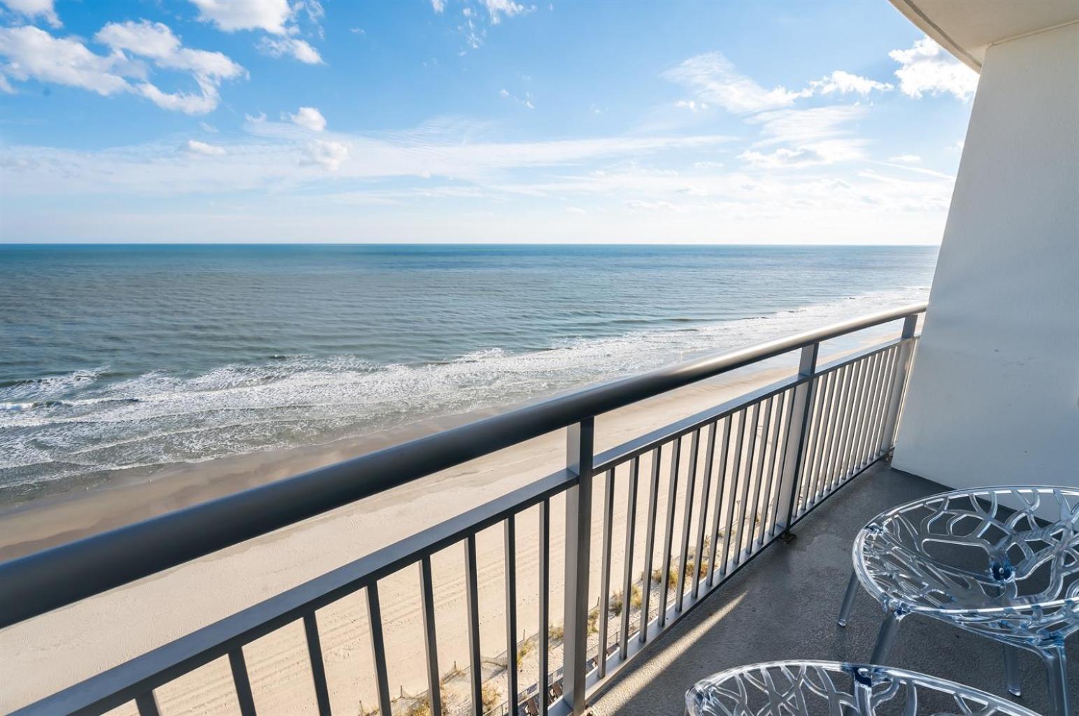 Apartment Modern Decor Stunning Ocean Front Views, Jet Tub! *