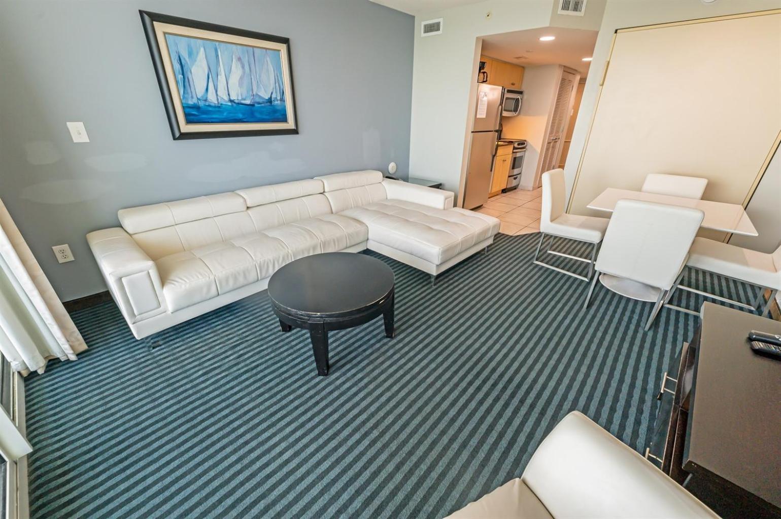 Modern Decor Stunning Ocean Front Views, Jet Tub! Apartment *