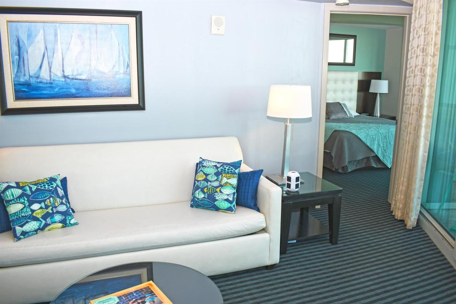 New Amazing Corneramazing Views Honeymoon Suite! *