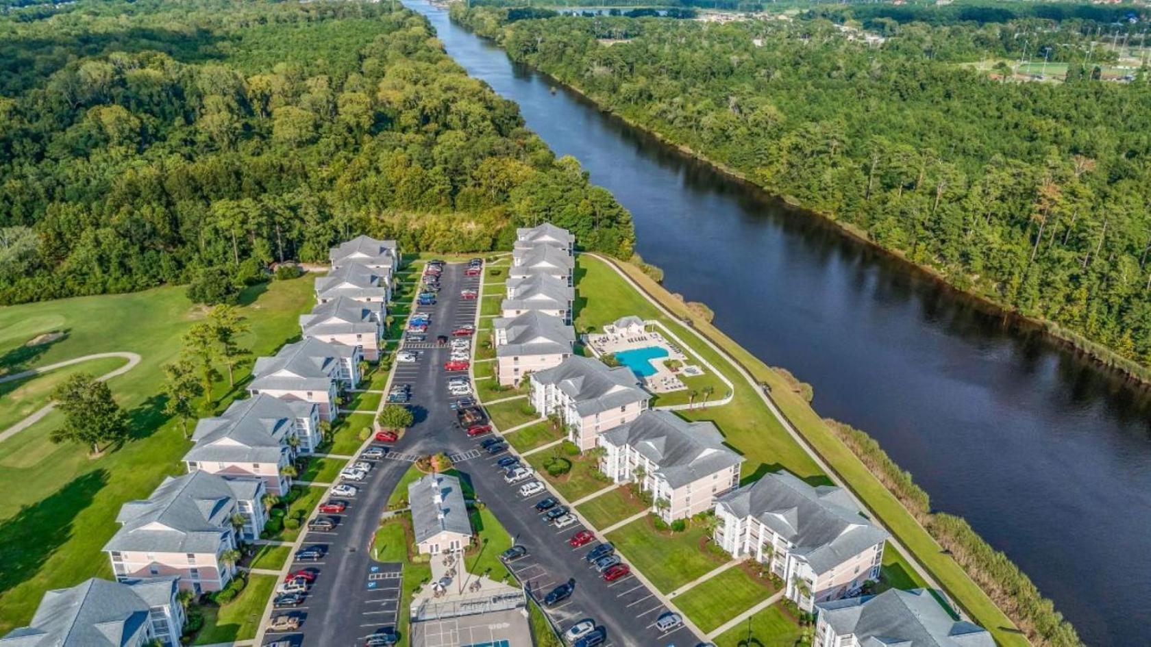 Gorgeous 2 Bedroom Along The Intracoastal Waterway