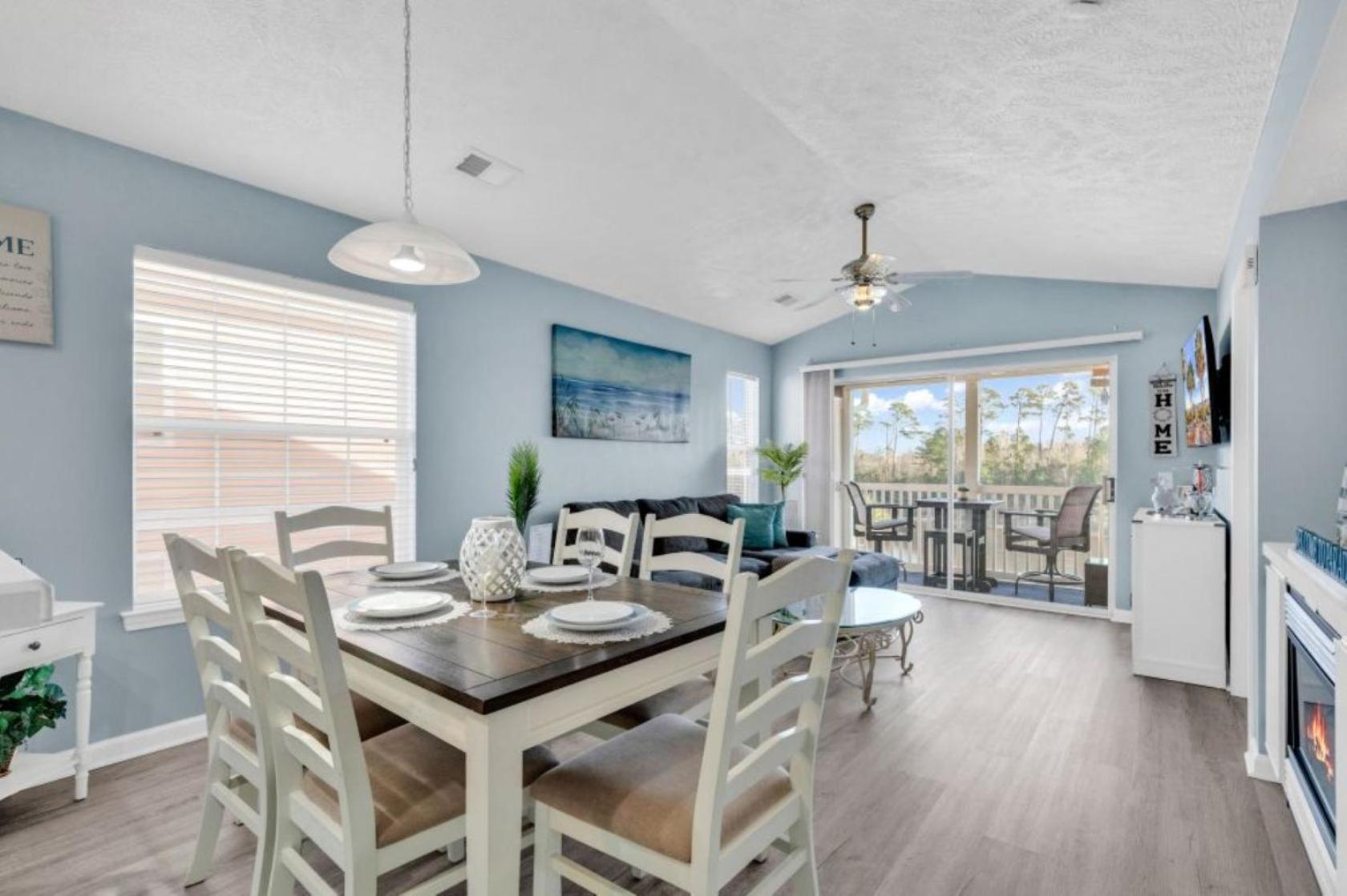 Gorgeous 2 Bedroom Along The Intracoastal Waterway Apartment *