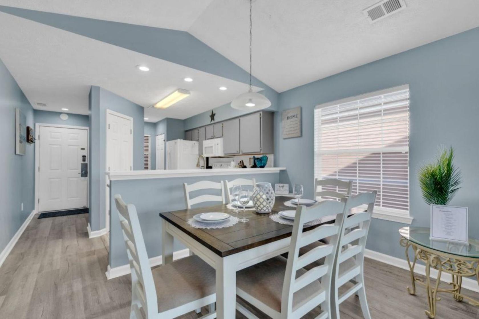Gorgeous 2 Bedroom Along The Intracoastal Waterway
