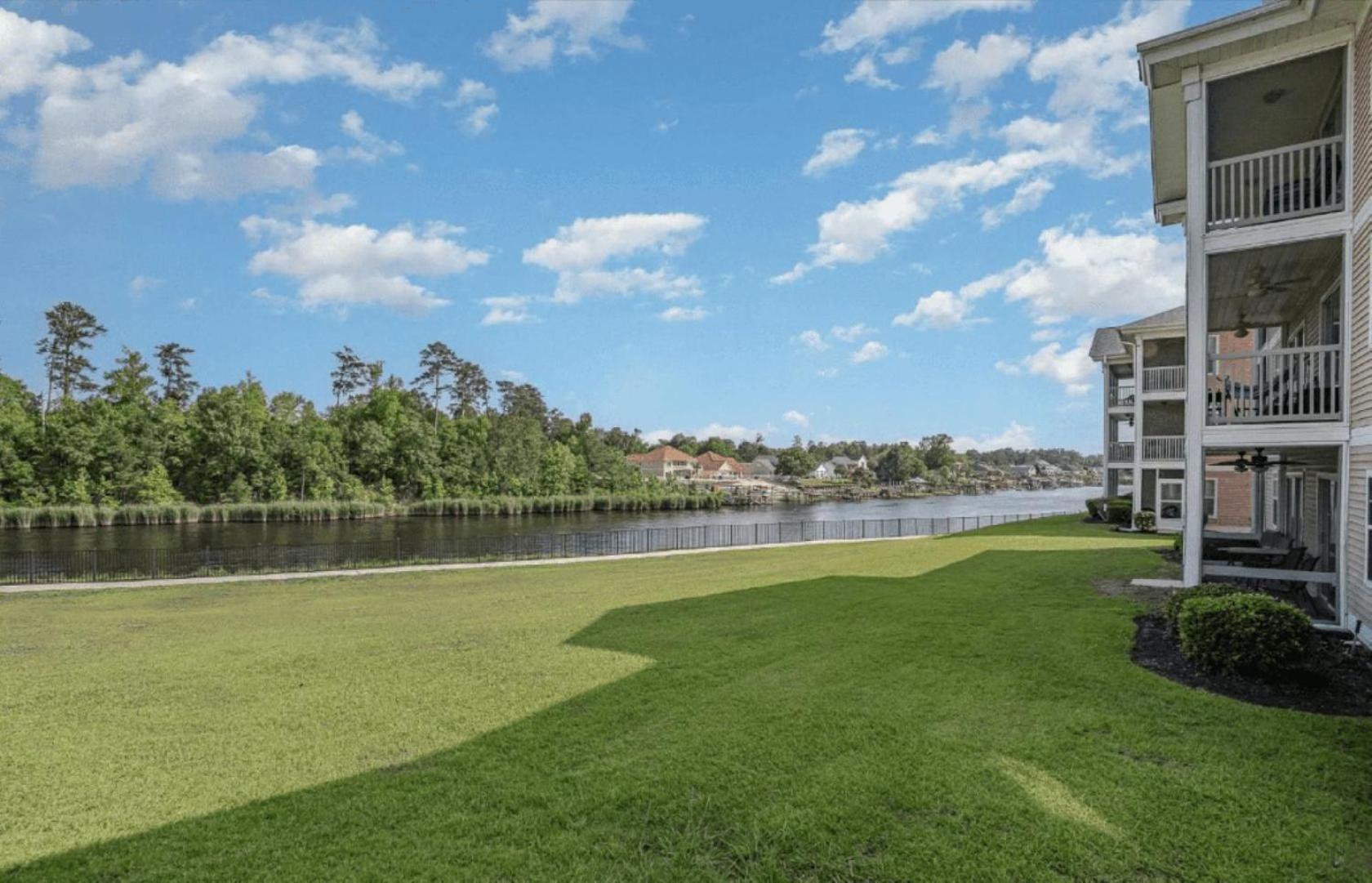 Apartment Gorgeous 2 Bedroom Along The Intracoastal Waterway