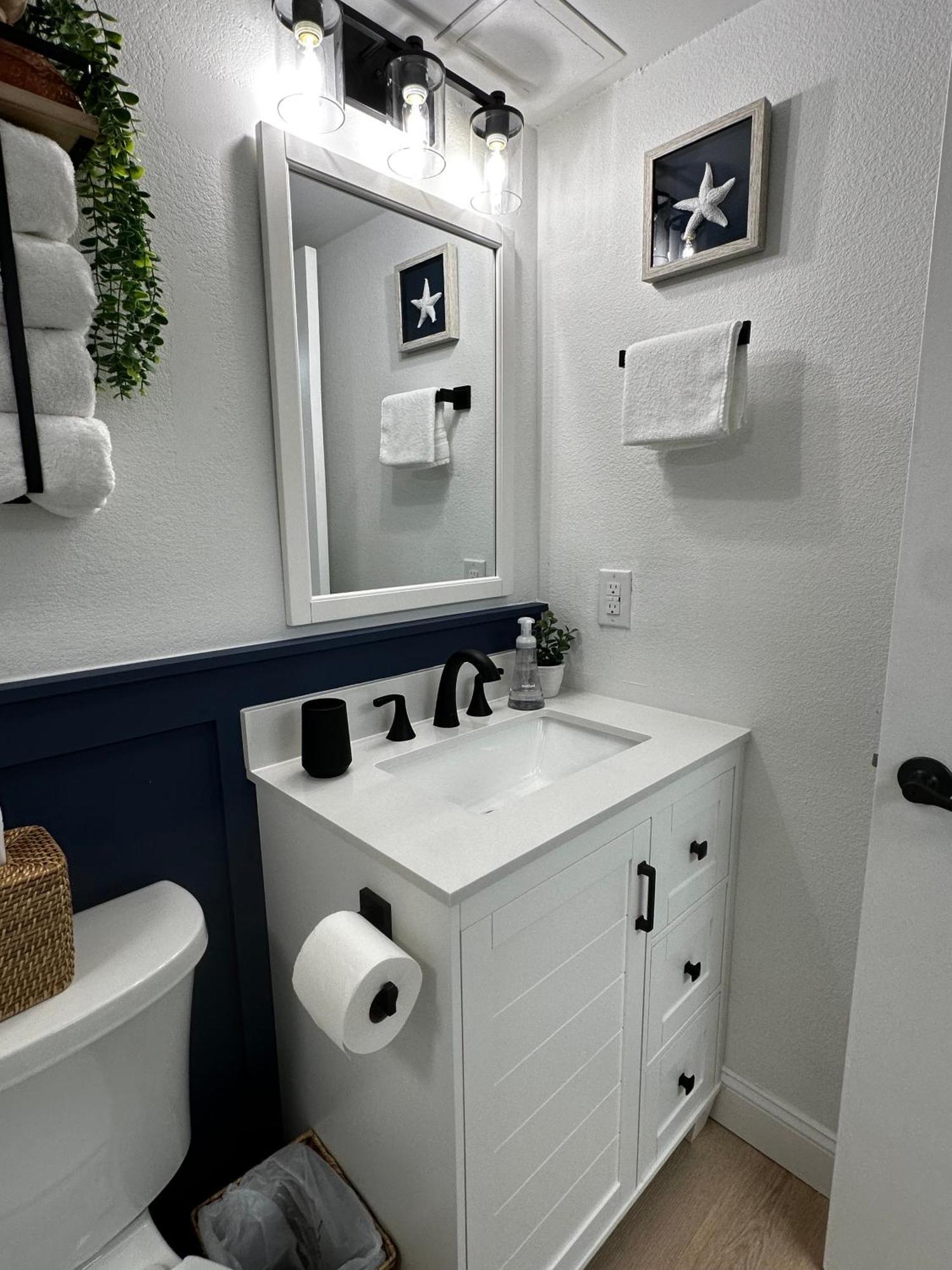 Ocean Front King Studio-resort Building-sleeps Up To 3 * Myrtle Beach
