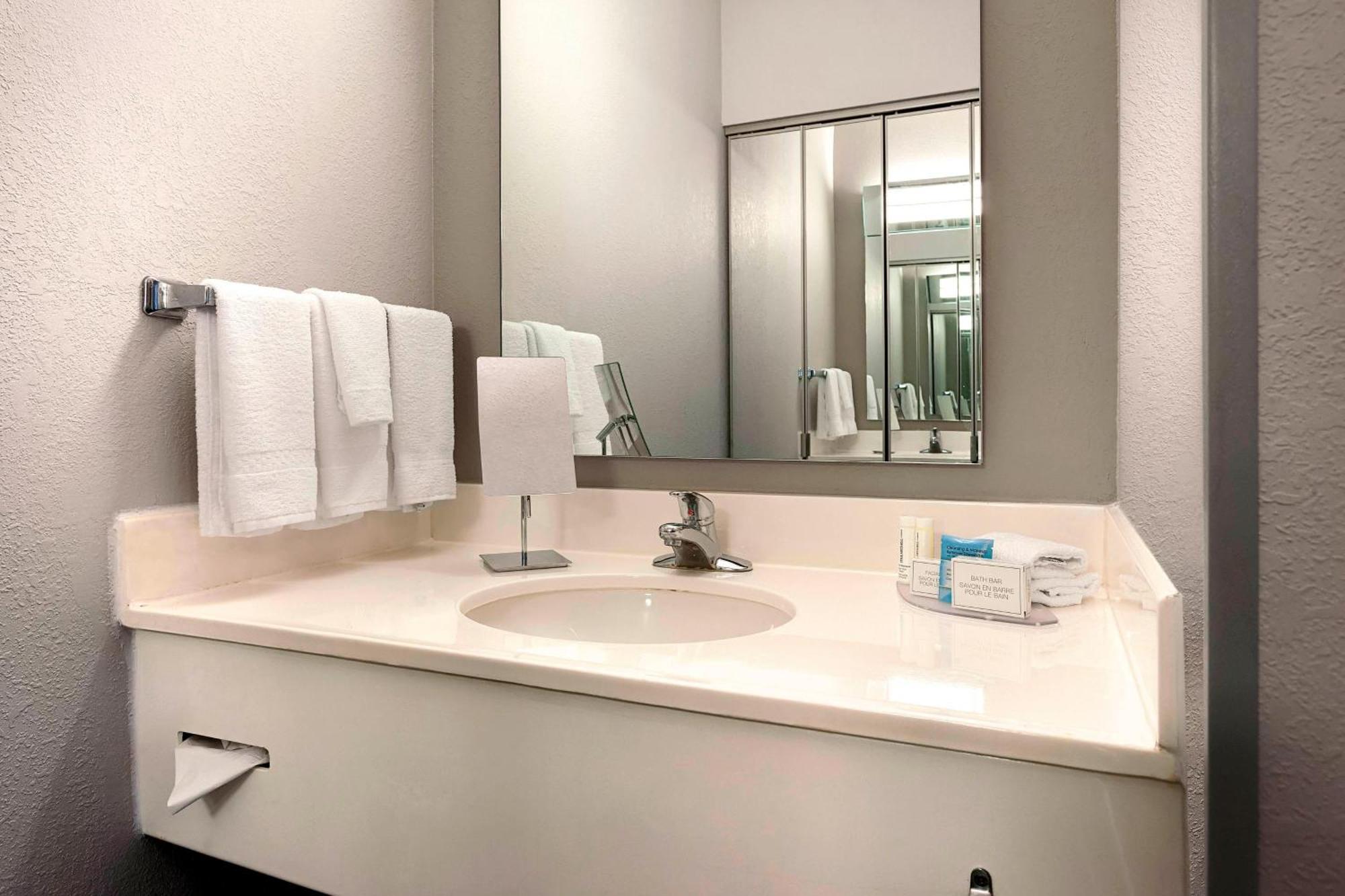 Courtyard By Marriott Myrtle Broadway Myrtle Beach