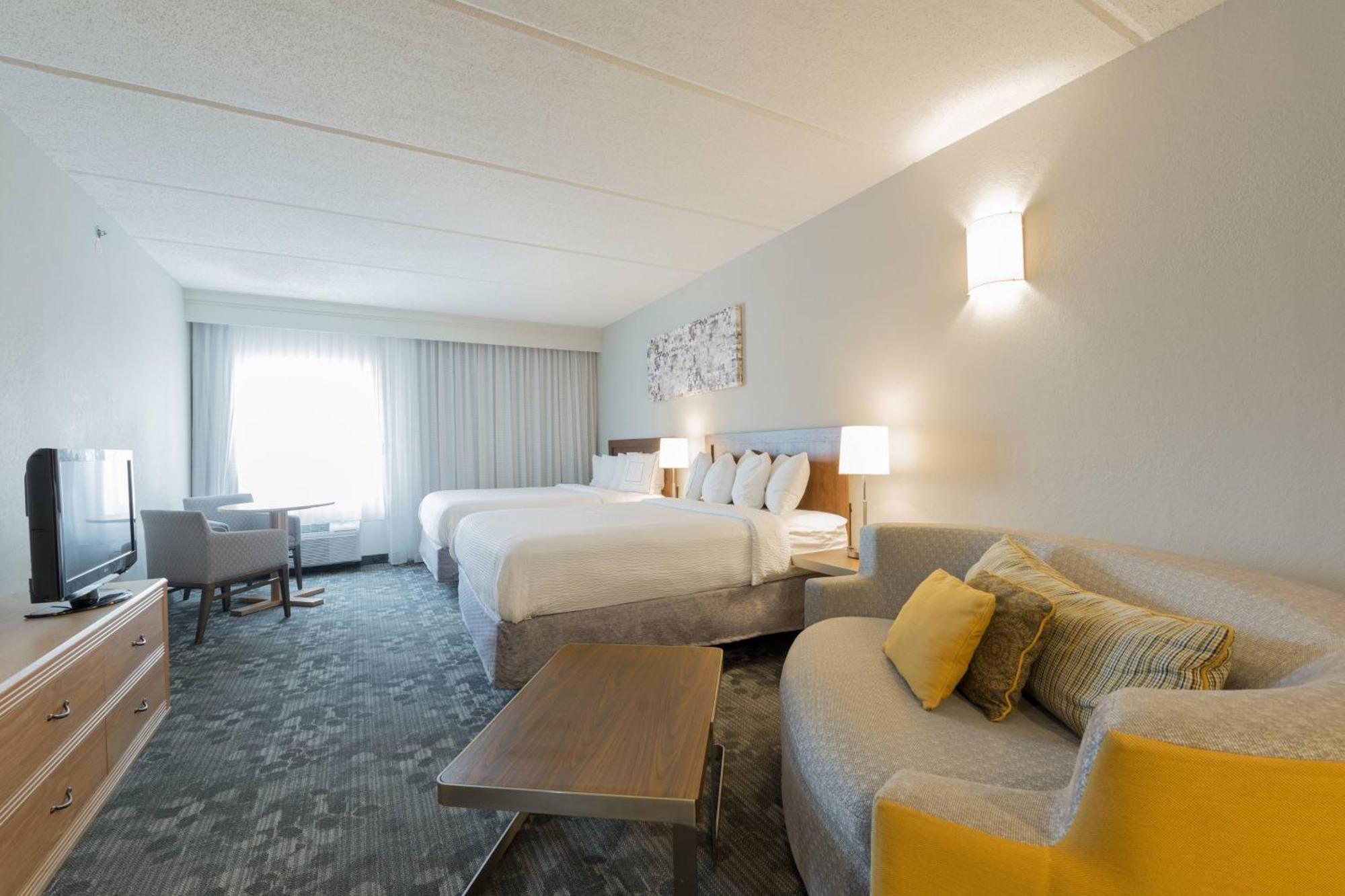 Courtyard By Marriott Myrtle Broadway