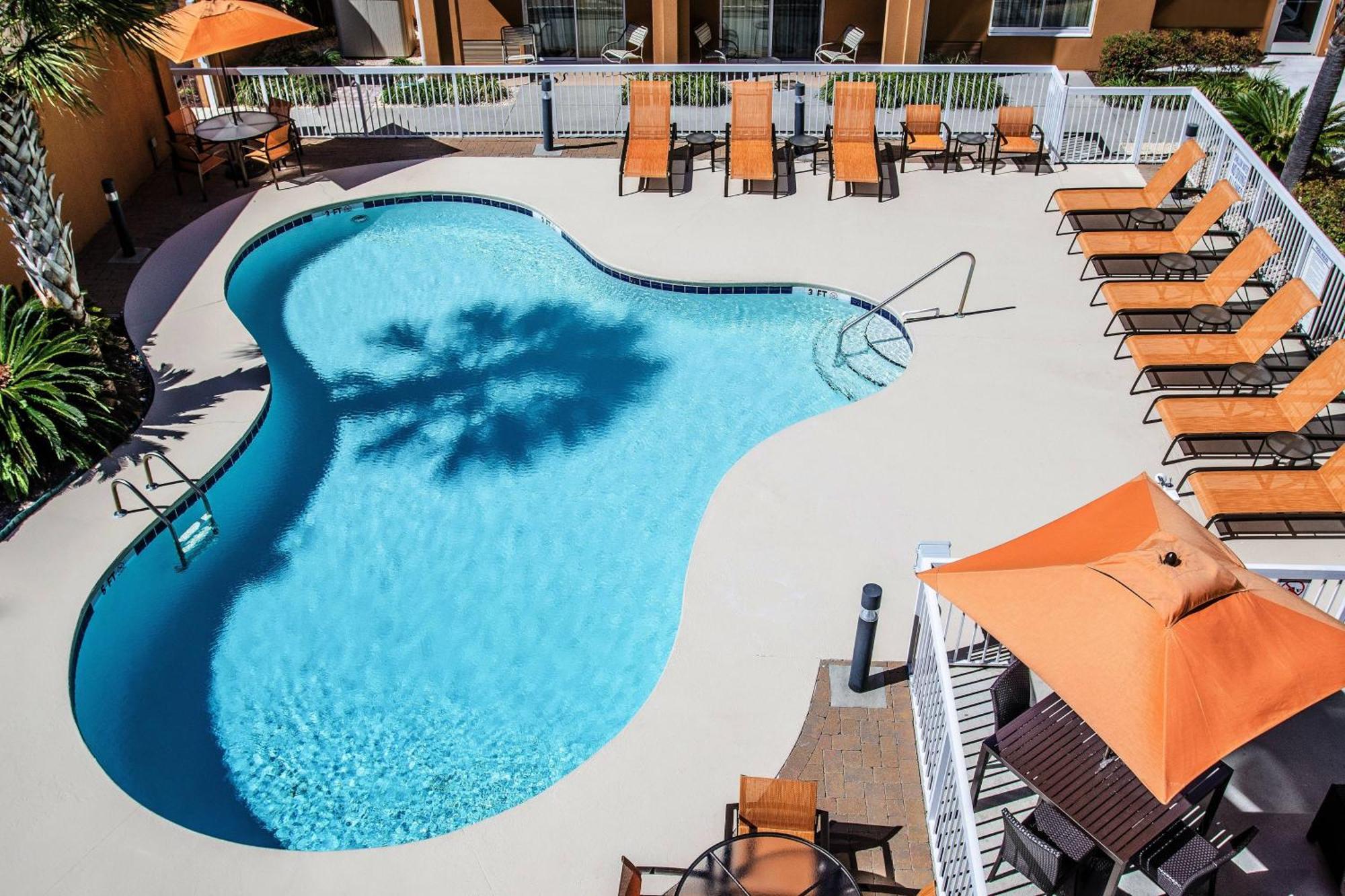 Courtyard By Marriott Myrtle Broadway Hotel