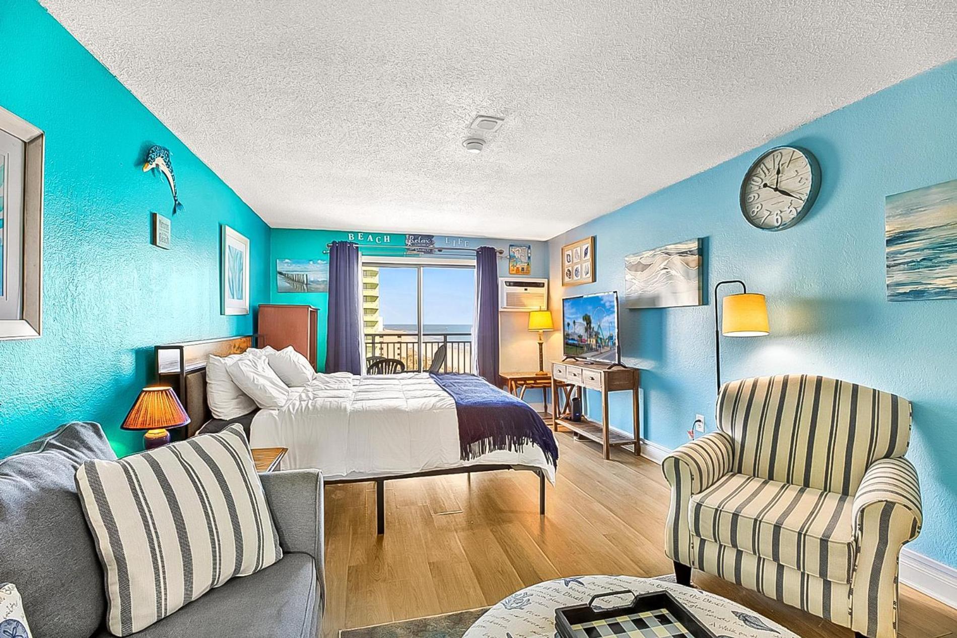 Apartment Beachfront Oasis At Sea Mist Resort! King Bed! Fully Remodeled! Myrtle Beach