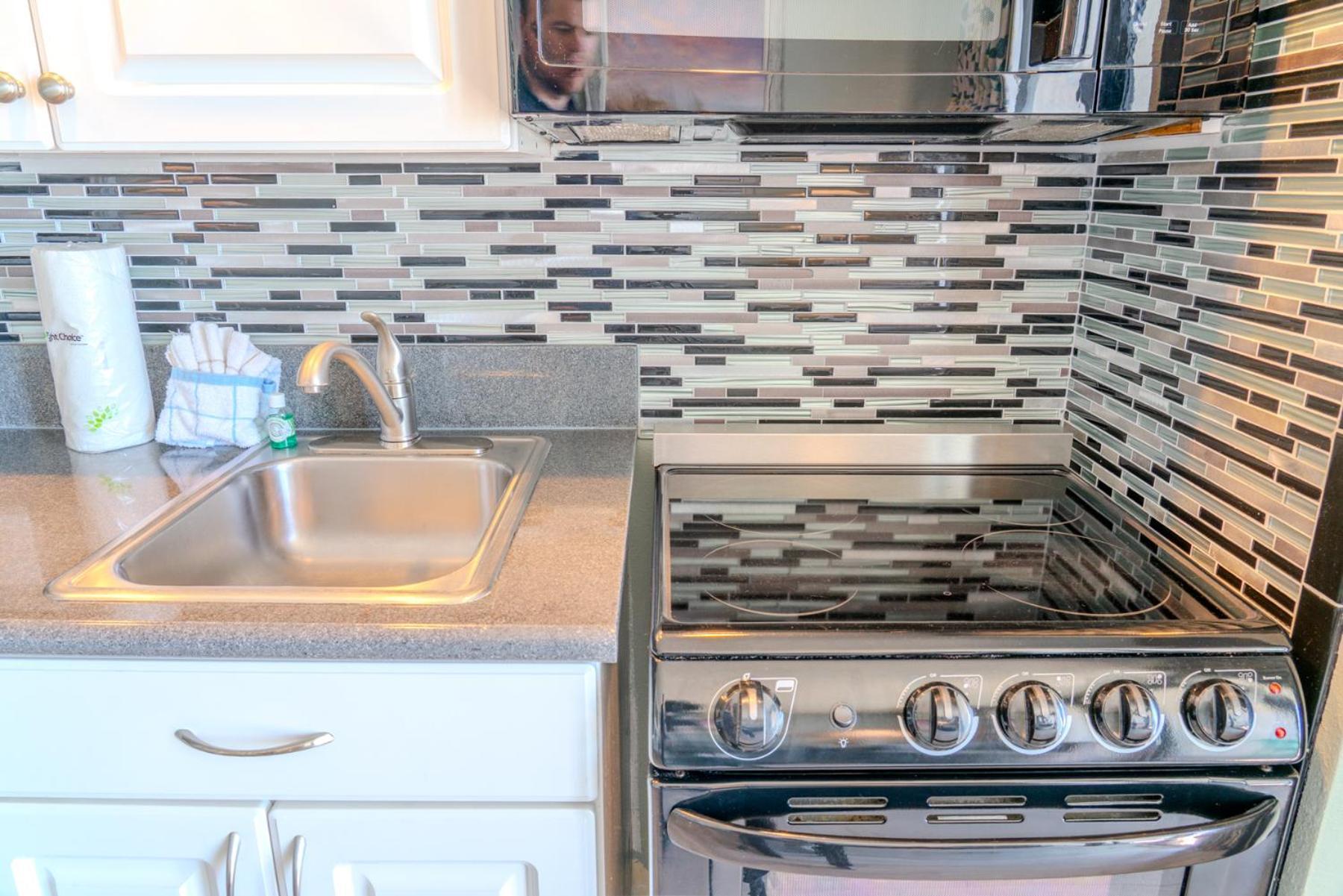 Stunning Oceanfront With Incredible Amenities- Colony 903