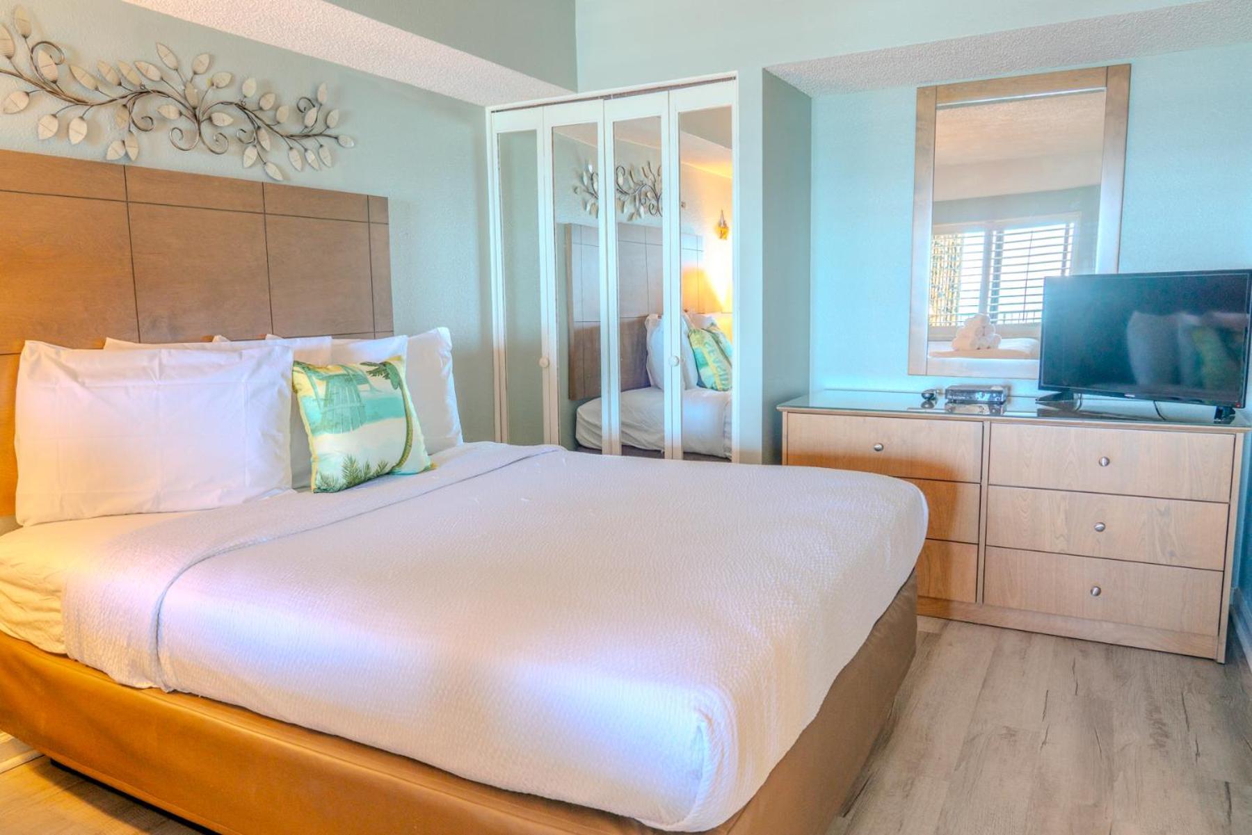 Holiday home Stunning Oceanfront With Incredible Amenities- Colony 903