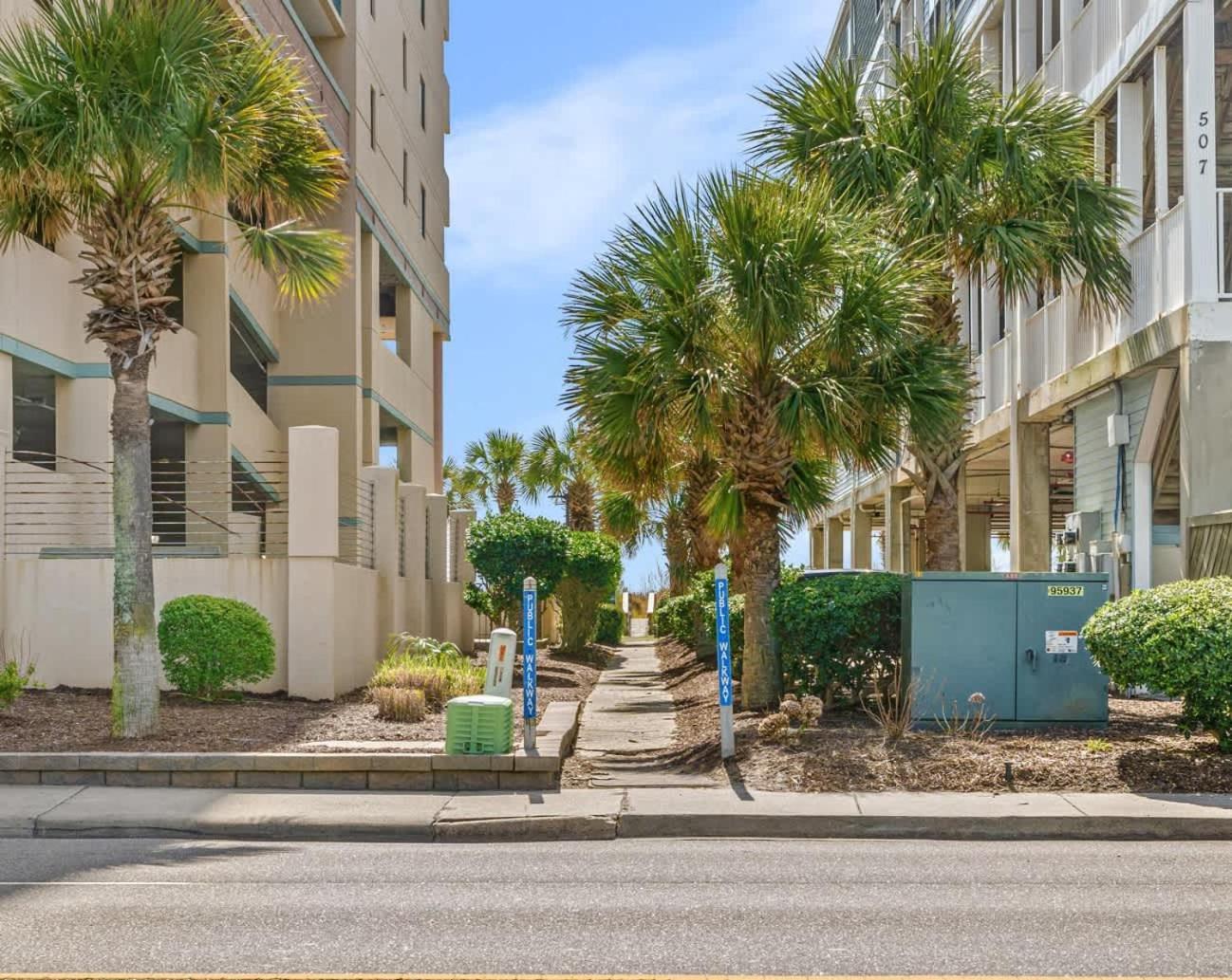 Bright Beachside Walk To Main St Apartment Myrtle Beach