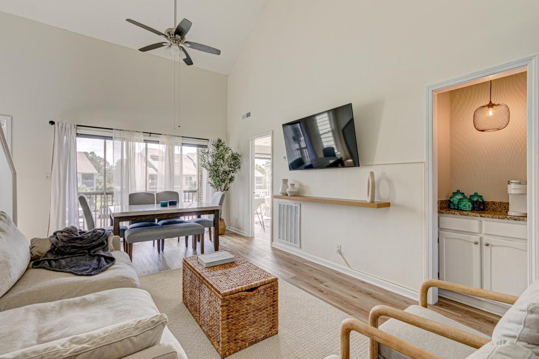 5 Mins To W/ Pool & Views Apartment Myrtle Beach