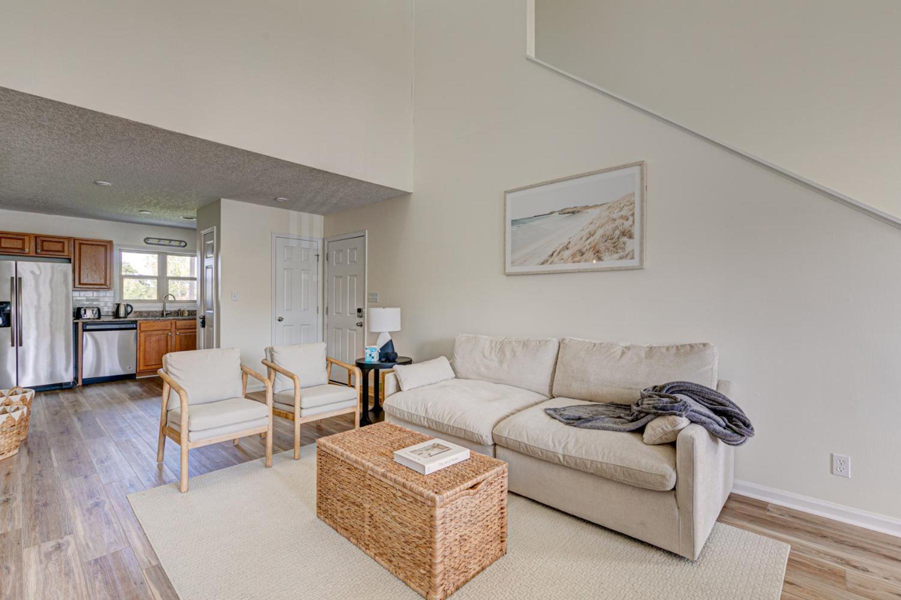 5 Mins To W/ Pool & Views Apartment