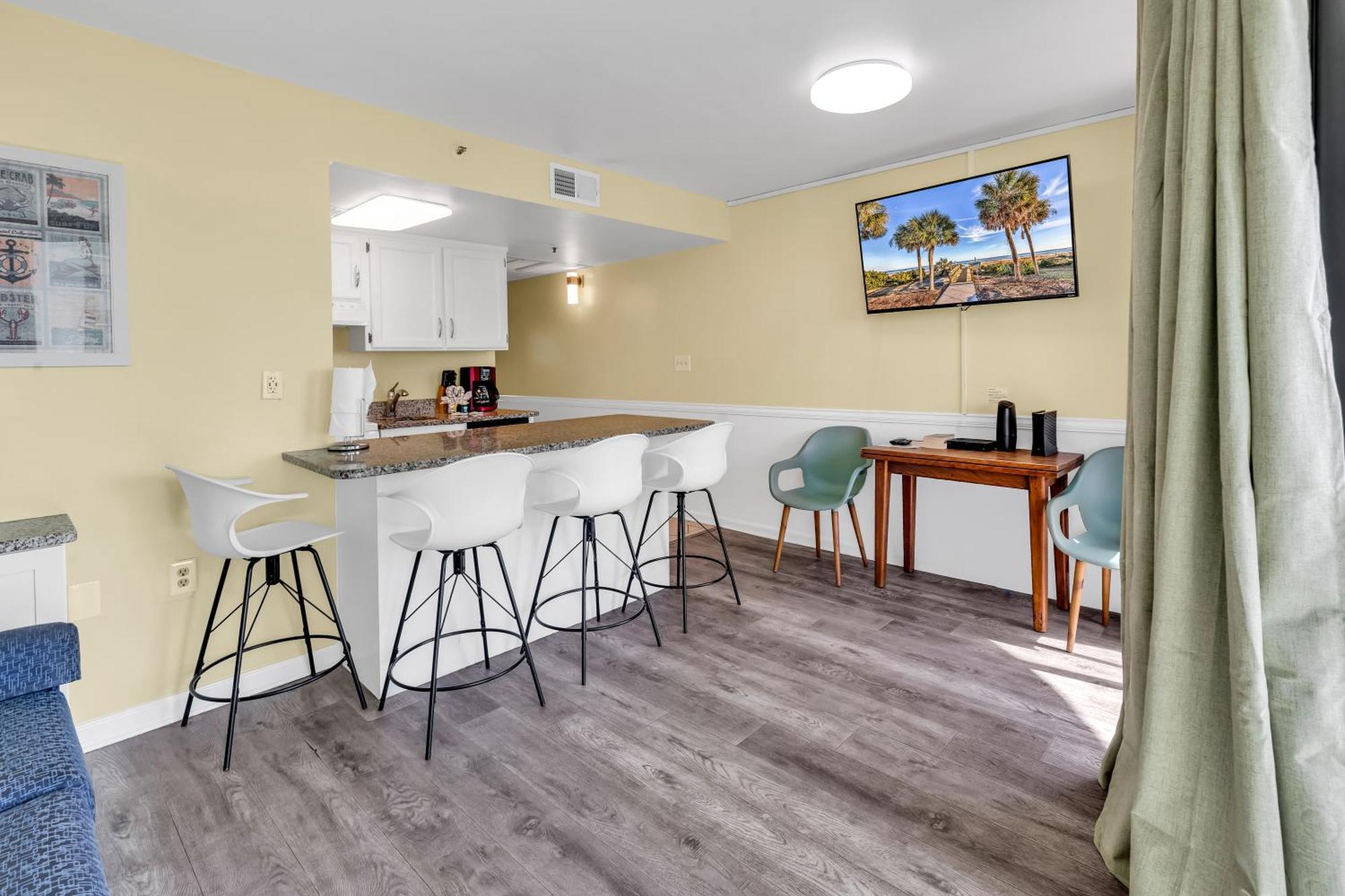 Oceanfront Steps To The W No Fees *