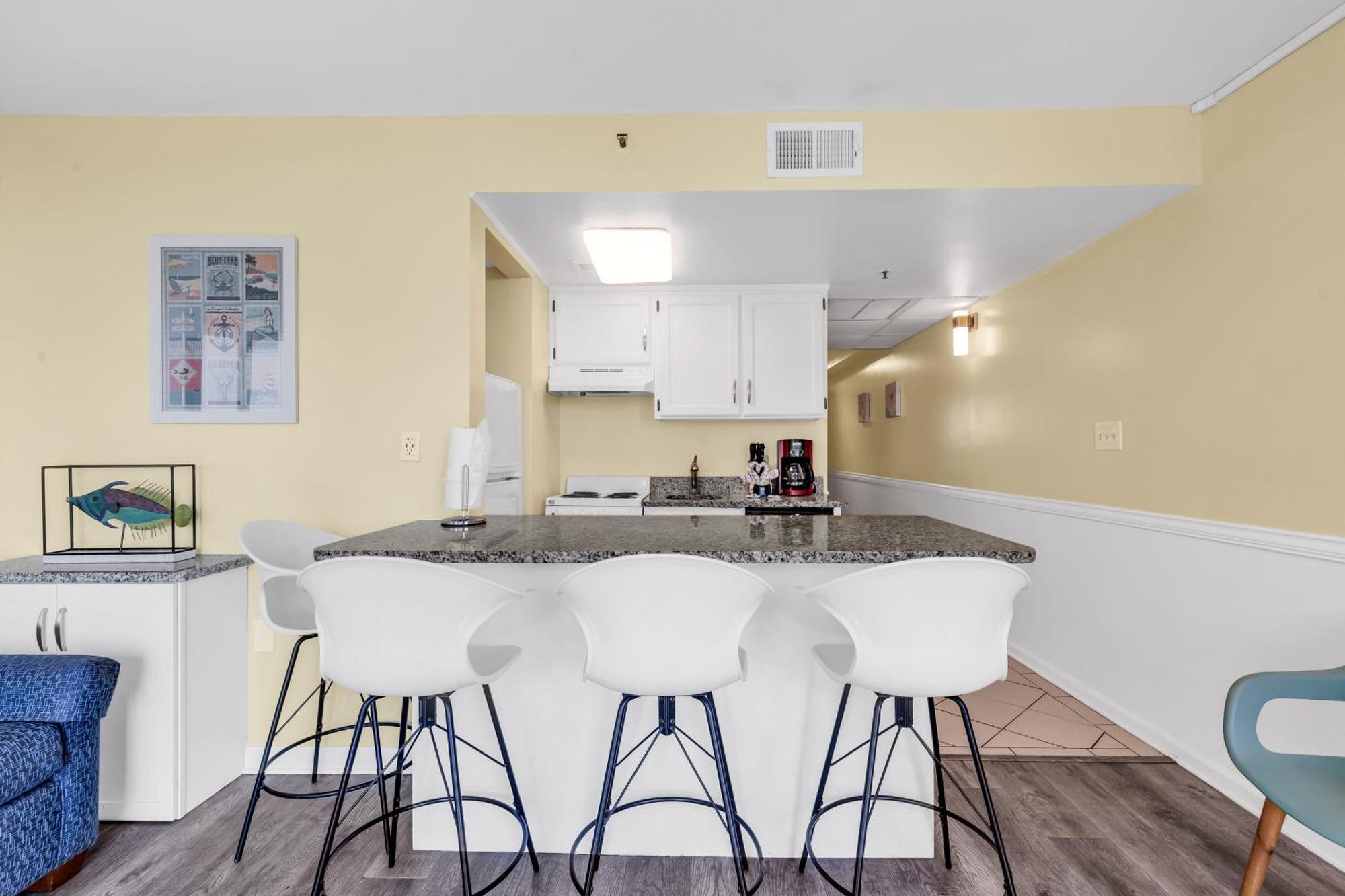 Apartment Oceanfront Steps To The W No Fees *