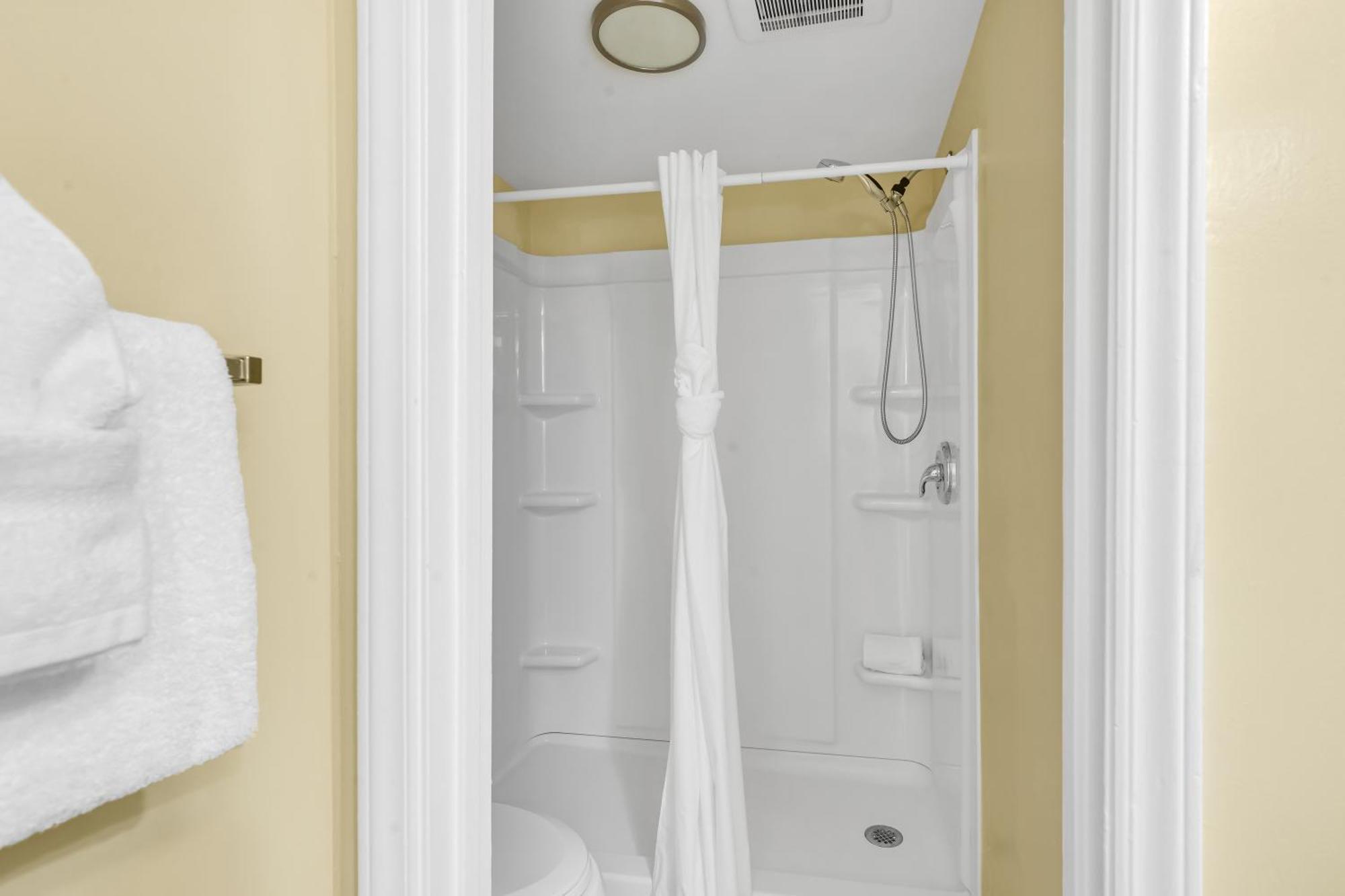 Apartment Oceanfront Steps To The W No Fees Myrtle Beach
