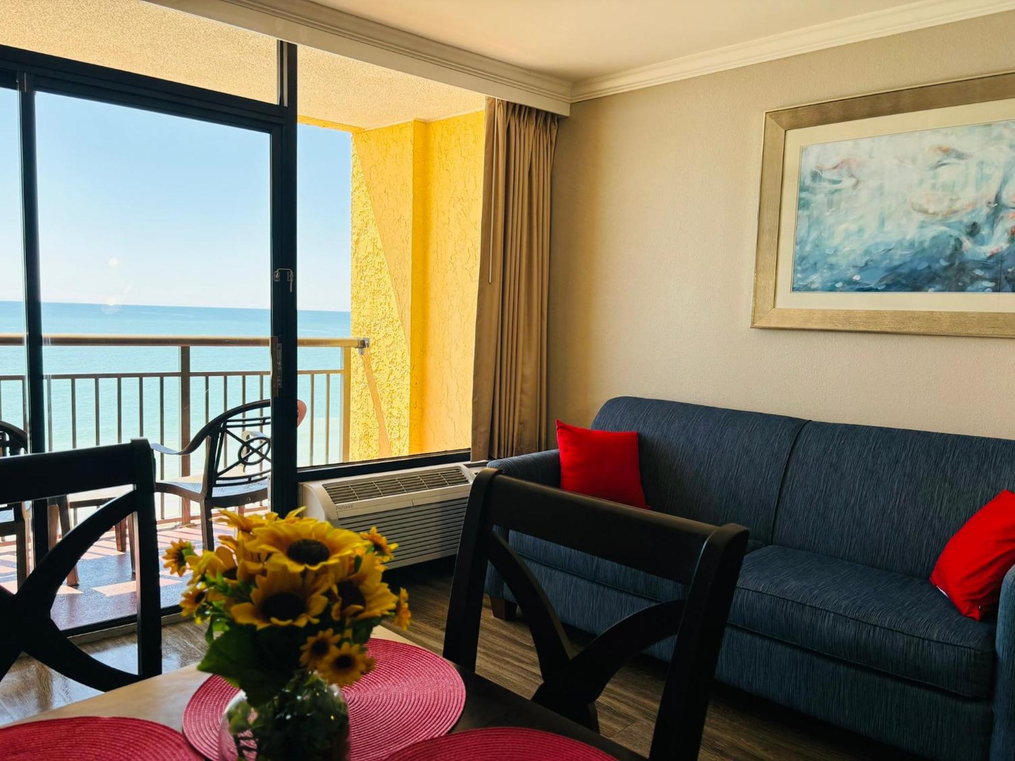 Azure Bliss Oceanfront Sleeps 6 Aparthotel *