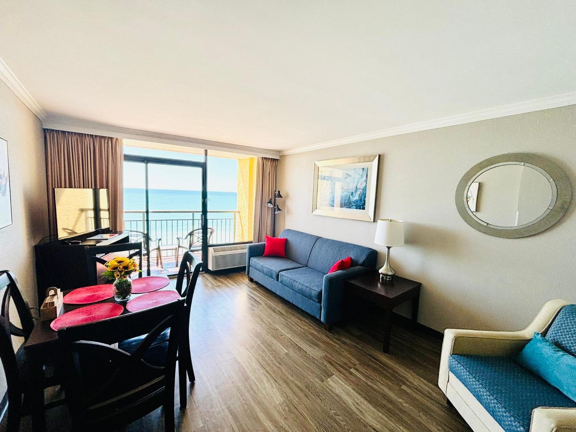 Aparthotel Azure Bliss Oceanfront Sleeps 6