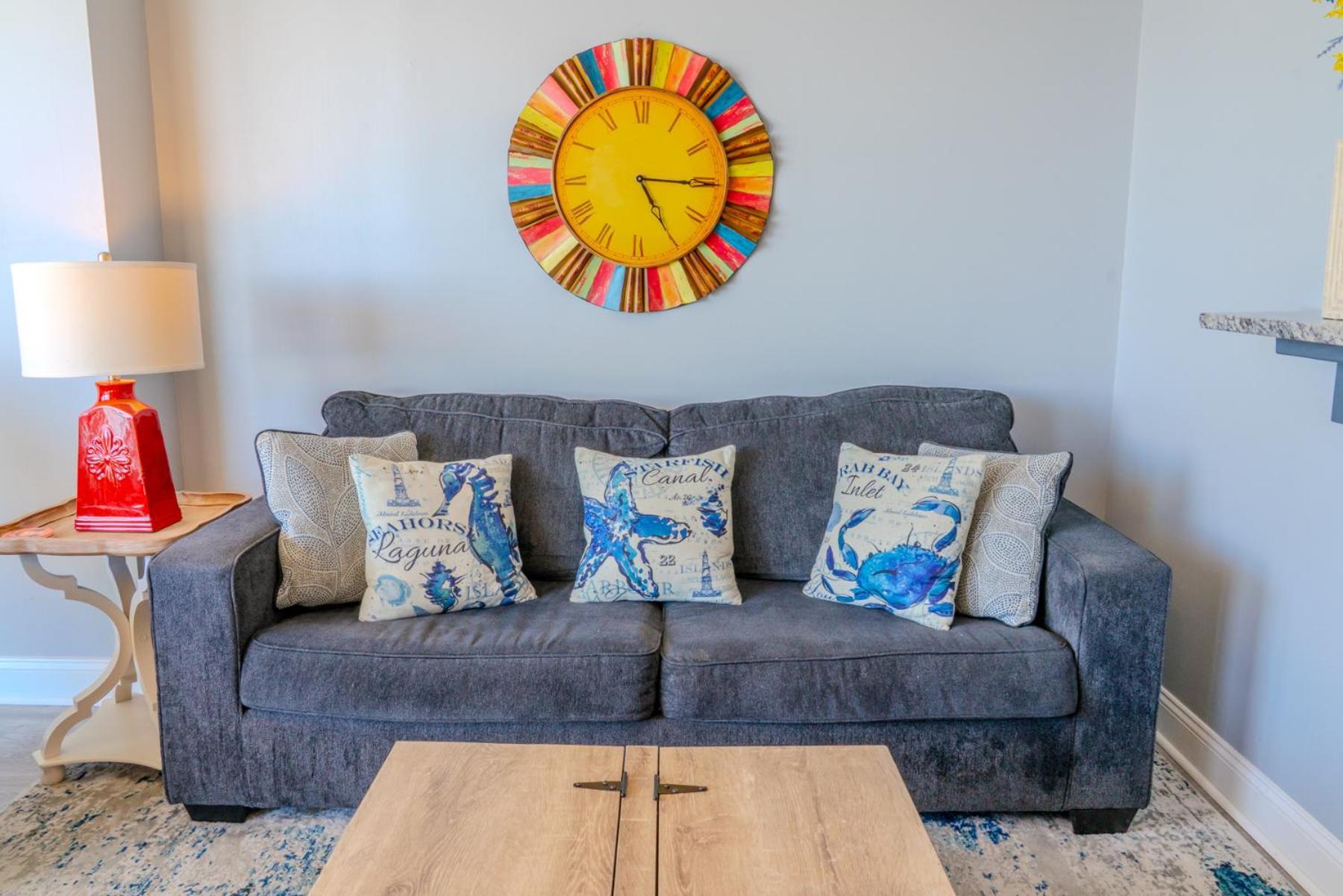 Ocean View Double Suite! Sleeps 4 Meridian Plaza 705 Chalet *