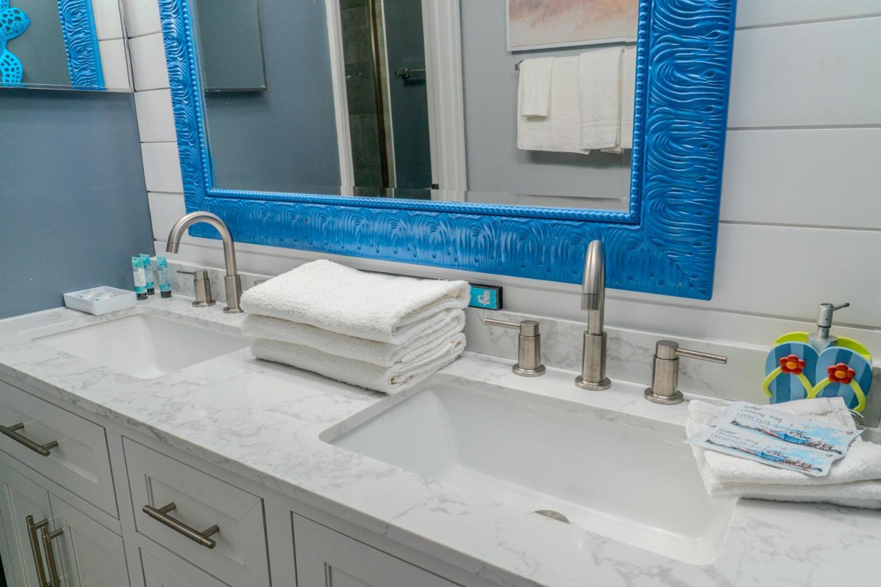 Chalet Ocean View Double Suite! Sleeps 4 Meridian Plaza 705 Myrtle Beach