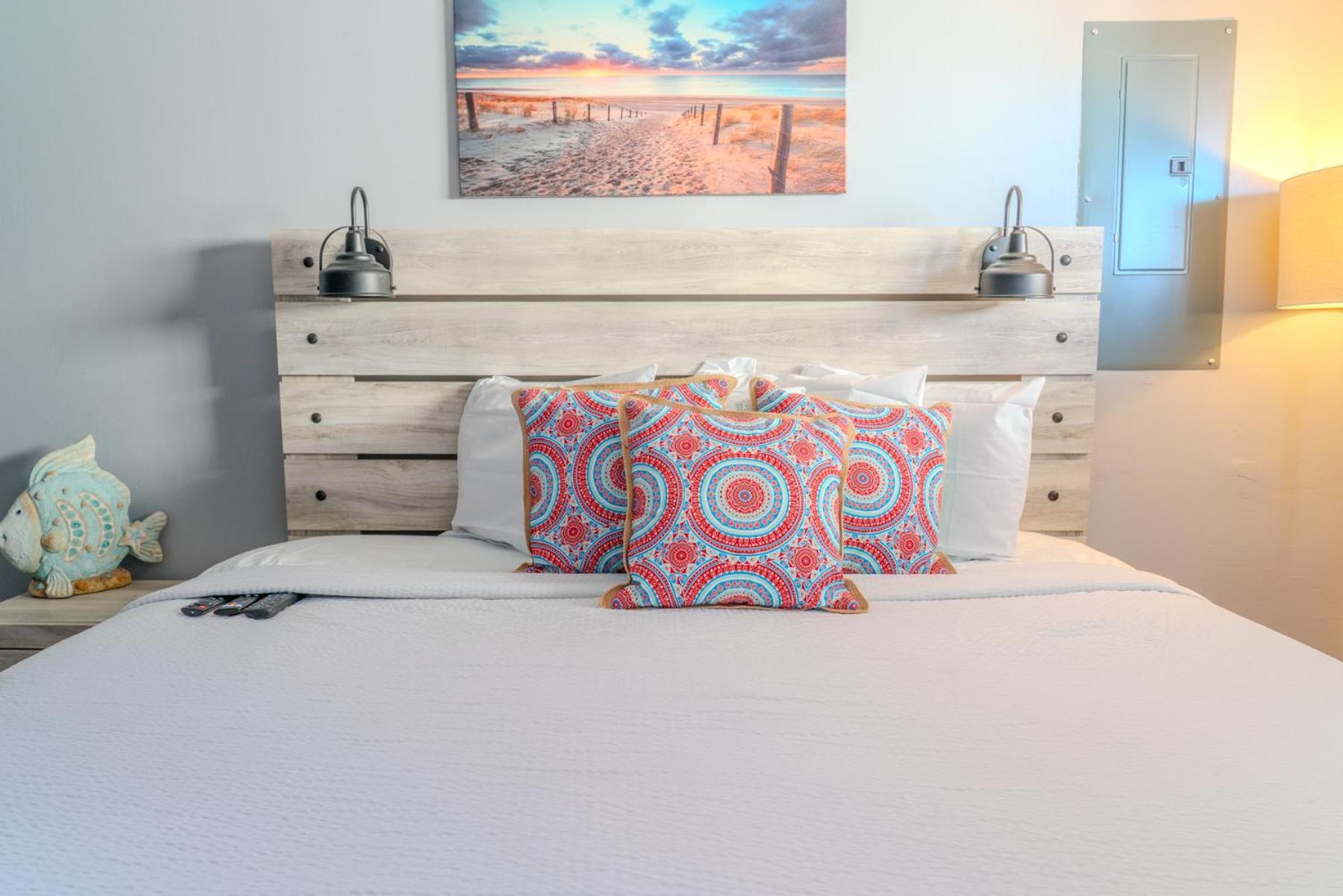 Chalet Ocean View Double Suite! Sleeps 4 Meridian Plaza 705 *
