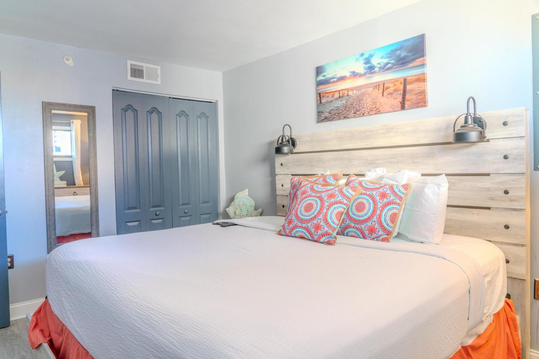 Chalet Ocean View Double Suite! Sleeps 4 Meridian Plaza 705 Myrtle Beach