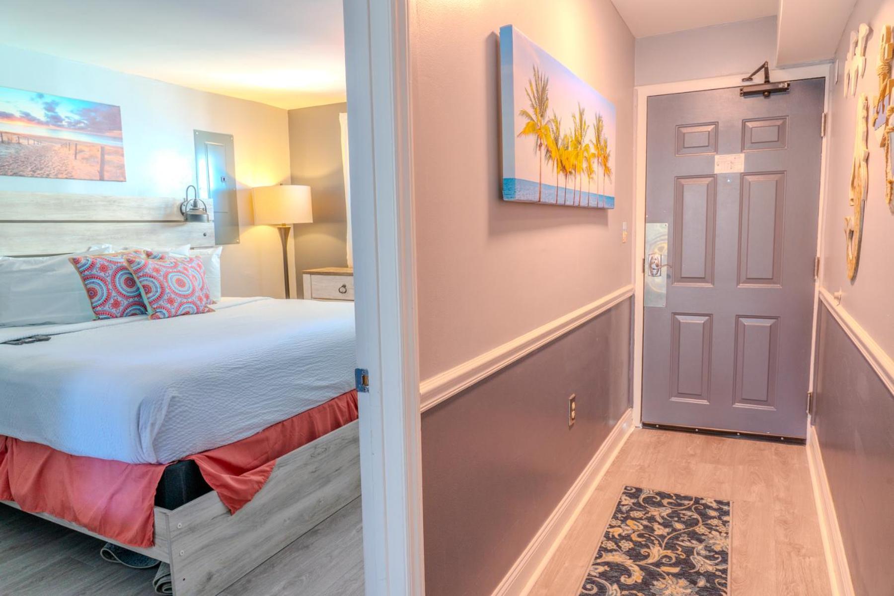 Ocean View Double Suite! Sleeps 4 Meridian Plaza 705 Myrtle Beach