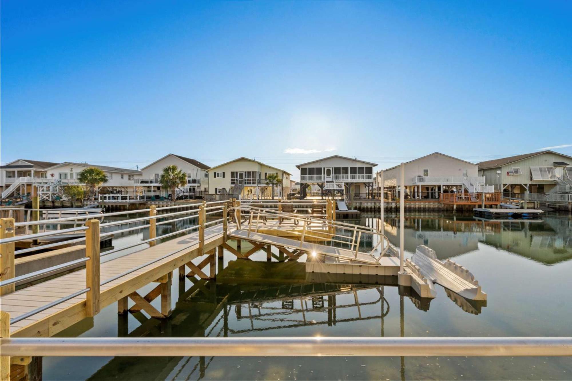 6 Bedroom House - Marsh Views Anchors Away Holiday home *