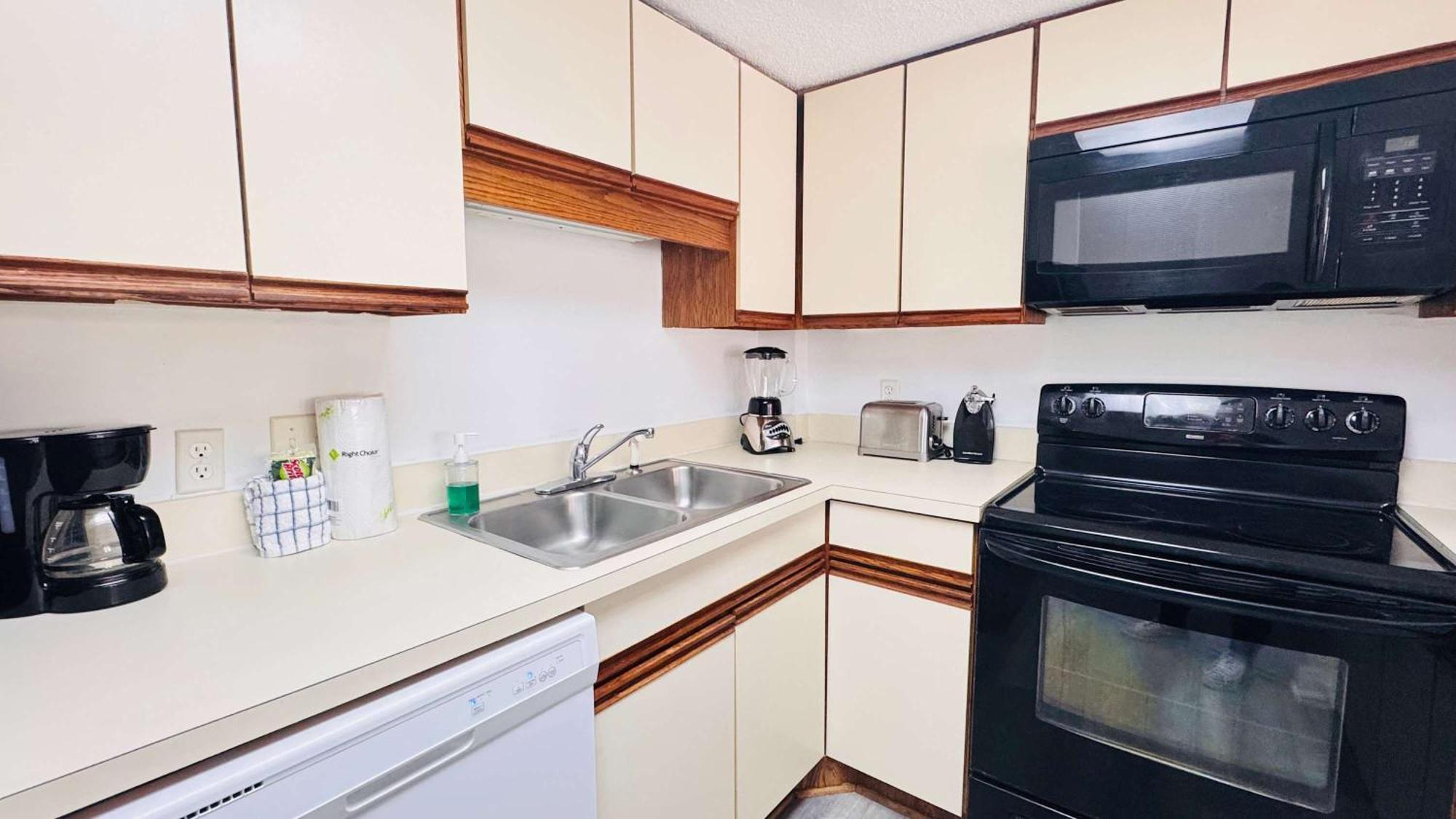 Lovely 1br With Side View Of Ocean Apartment *