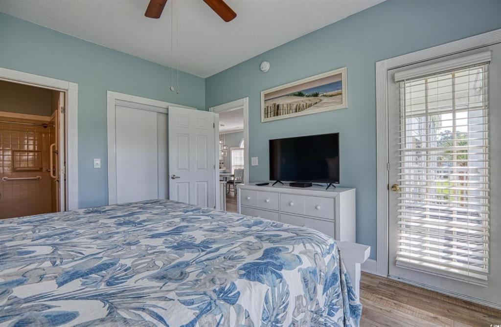 Holiday home Spacious 2 Bedroom With Golf Course Views! Magnolia Place 202