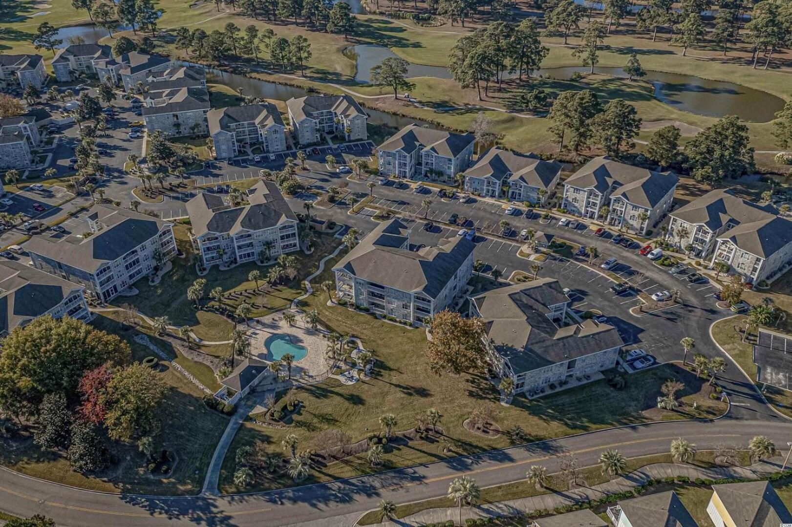 Spacious 2 Bedroom With Golf Course Views! Magnolia Place 202 *