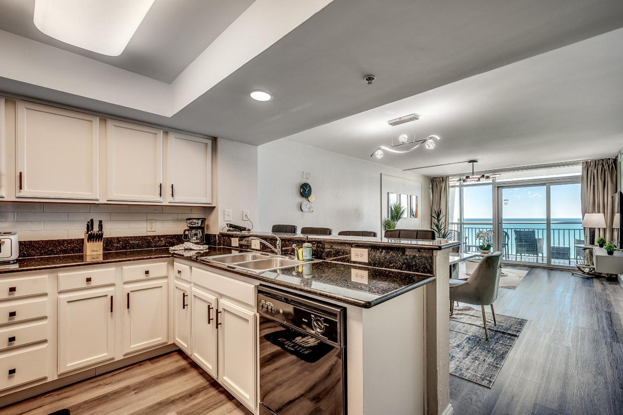Beachfront With Stunning View Multiple Pools On Bv 15th Floor *