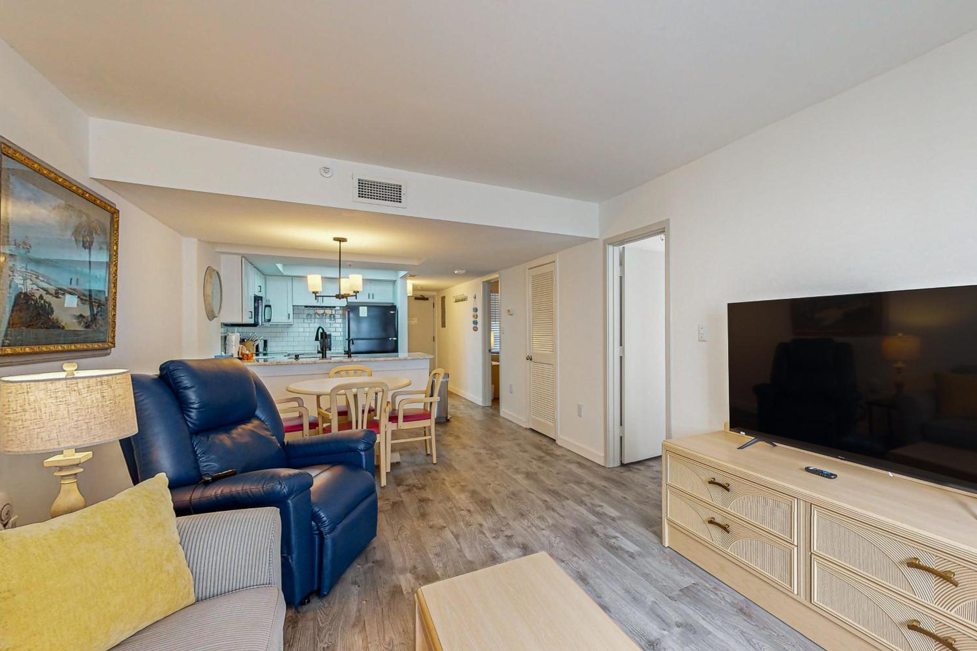 Colony 415 Apartment