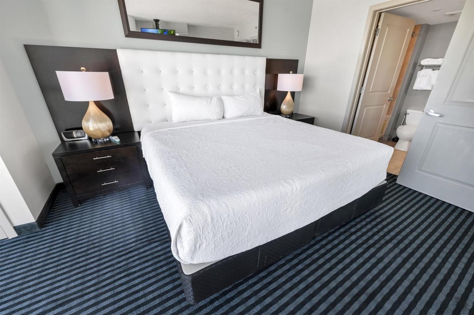 Resort Access! Chic 2-Br Escape With Pvt Balcony Aparthotel Myrtle Beach