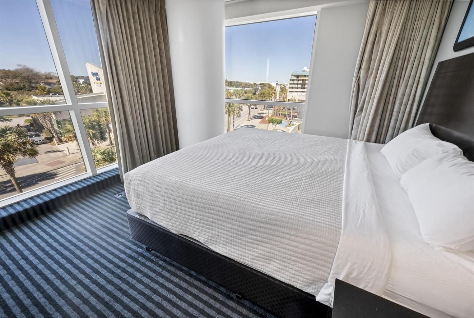 Resort Access! Chic 2-Br Escape With Pvt Balcony Aparthotel Myrtle Beach