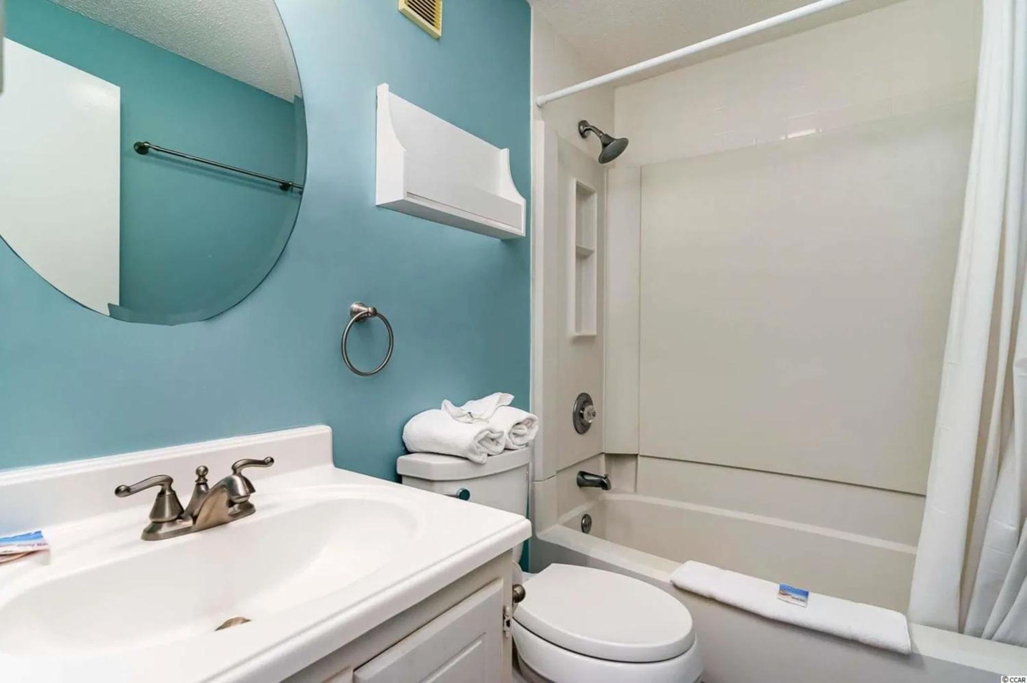Beautiful 2 Bedroom Featuring A Cali King Bed! Myrtle Beach