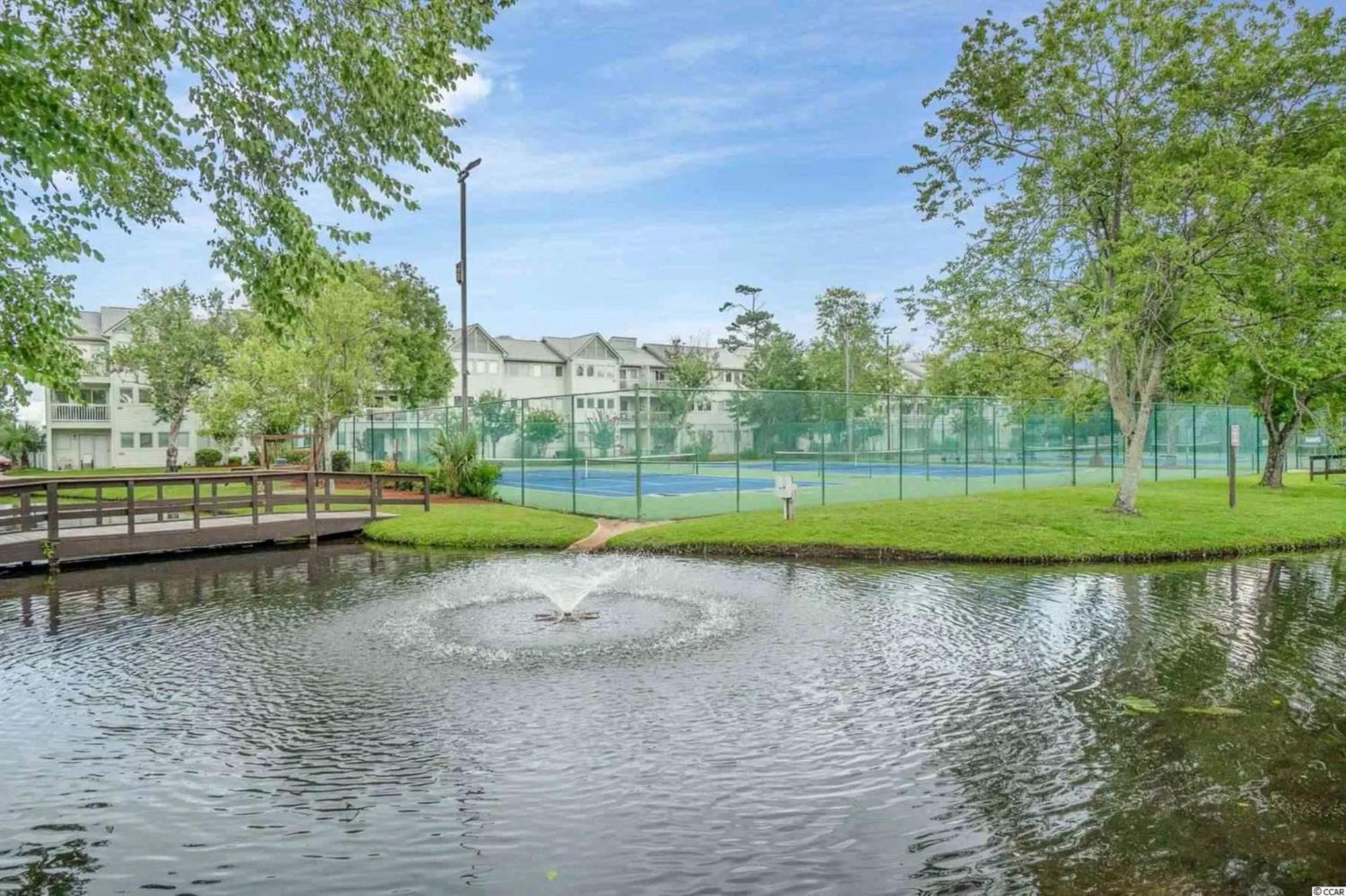 Beautiful 2 Bedroom Featuring A Cali King Bed! Myrtle Beach